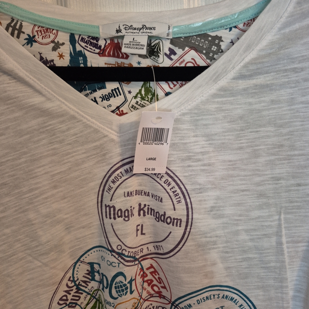 Women's Disney Magic Kingdom Florida T Shirt - Picture 2 of 4